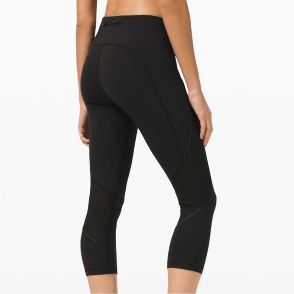 Lululemon Run Off Route Mid Rise Crop 21" Black Fast and Free crop Yoga pants 4 - Picture 1 of 12
